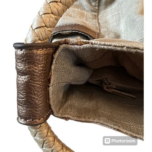 Relic Purse Beige Canvas Tea Rose Appliqué Double Shoulder Strap Hobo Handbag - Picture 14 of 14